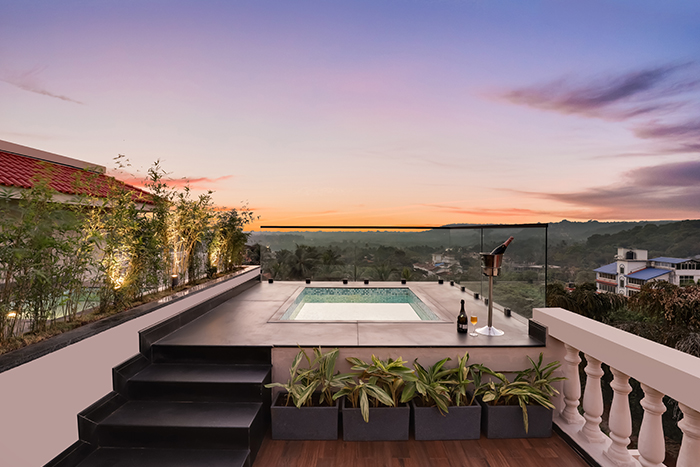 Cardozo Club Room with Plunge Pool